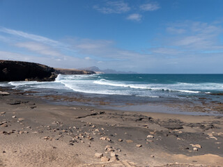 Fototapeta na wymiar Fuerteventura – Punta Guadalupe an der wilden Steilküste La Pared