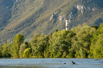 Fototapeta na wymiar church on the lake