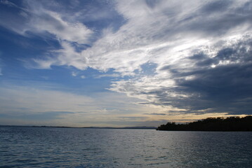 Atardecer desde la orilla del mar Caribe, con sus incre&iacute;bles matices, colores que siempre regalan una imagen distinta cada dia. Parque Nacional Morrocoy - Venezuela