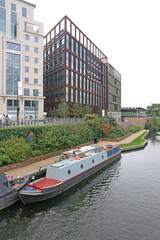 Naklejka premium Narrow boat on Regents canal in London