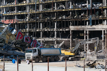 Russian terrorists destroyed shopping center and killed people in Kyiv, Ukraine