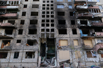 Russian terrorists dropped bombs and destroyed building,killed civilians in Kyiv