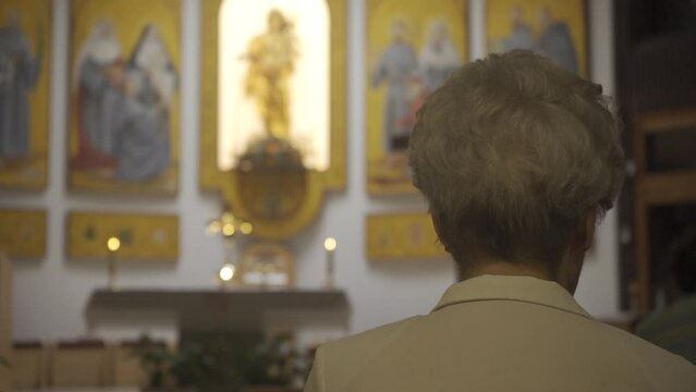 Adoraci&oacute;n cat&oacute;lica
