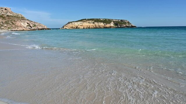 spiaggia dell'isola dei conigli a Lampedusa
