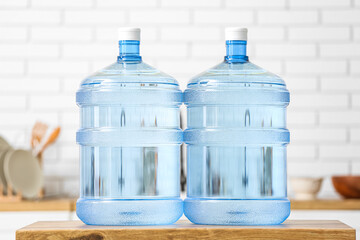 Fototapeta Bottles of clean water on counter in kitchen obraz