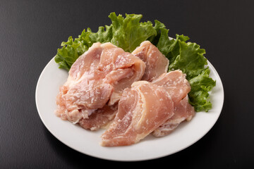 若鶏モモ肉焼き肉用　(塩こうじ漬け)