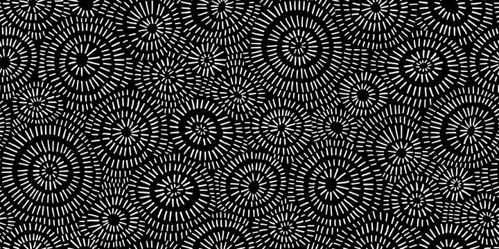 Seamless Hand Drawn Geometric Concentric Circles Pattern. Abstract Barnacle Or Coral Sea Life Motif White Stripes On Black Background. Woodcut Sun Burst Texture In A Trendy Doodle Line Art Style.