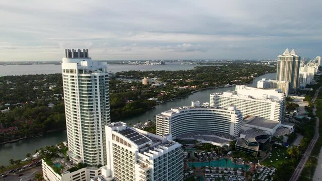 Panorama of the Fontainebleau Hotel in Miami Beach. South Beach. Florida. Luxury vacation destination. 4K drone shot.