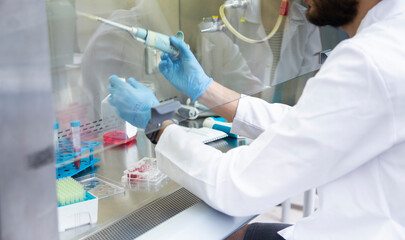 cell culture laboratory