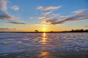 日の出の一本松（別海町）.
