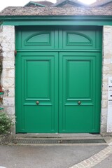 Fototapeta na wymiar old green door