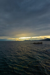 Obraz premium A magical evening atmosphere on the seashore in Greece.