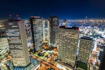 西新宿の高層ビル群　夜景