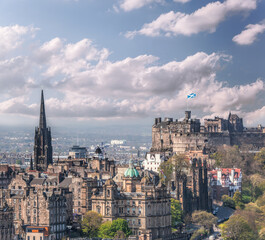 Obraz premium Panorama with Edinburgh Castle seen from Calton Hill, Scotland, UK