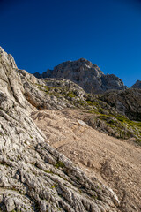 Hiking tour Škrlatica - Dolkova špica	