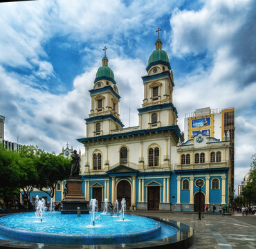 Statue Of Vicente Rocafuerte In Front Of The Church Of San Francisco In Downtown Guayaquil, Ecuador. Rocafuerte Was The First Native President Of Ecuador.