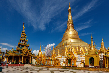 Fototapeta premium The Shwedagon pagoda in Rangoon Myanmar