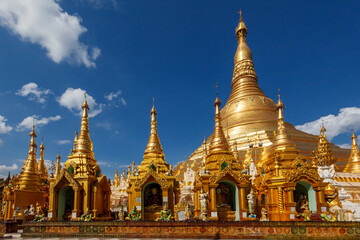 Naklejka premium The Shwedagon pagoda in Rangoon Myanmar