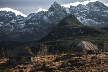 house in the mountains © Sieku Photo