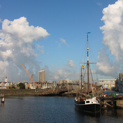 Fototapeta na wymiar vue sur le port d'Oostende en Belgique
