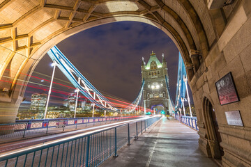Obraz premium Tower Bridge in London at night