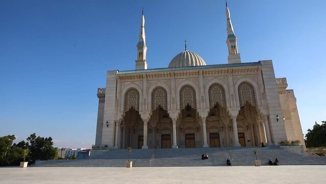 The courtyard of the Emir Abdelkader Mosque, from the outside, Constantine