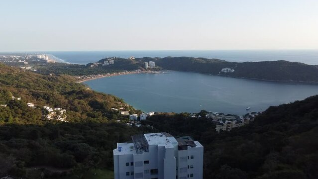 Acapulco Puerto Marquez vista desde las Brisas