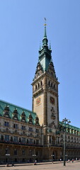 Fototapeta na wymiar Historical Town Hall in the Hanse City Hamburg