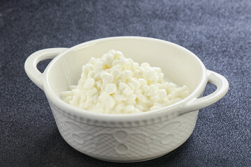 Dietary granulated cottage cheese for breakfast