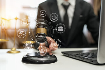 judge on wooden table And experienced lawyers meet with clients and give advice behind the scenes. legal services legal consulting concept