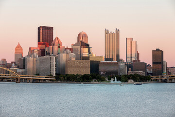 Fototapeta premium Cityscape of Pittsburgh, Pennsylvania. Allegheny and Monongahela Rivers in Background. Ohio River. Pittsburgh Downtown With Skyscrapers and Beautiful Sunset Sky