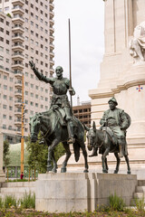 Naklejka premium Statues of Don Quixote and Sancho Panza in Spain Square in Madrid
