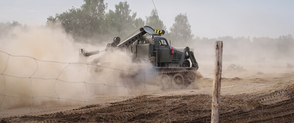 HIGHT SPEED TRACK DOZER - Heavy military vehicle for engineering and sapper works
