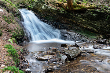 Wasserfall im Herbst, waterfall with creek in forest