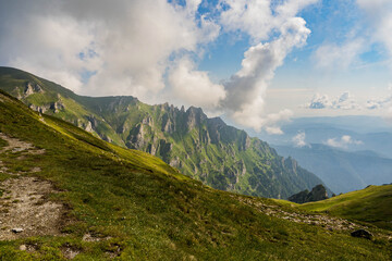 Fototapeta premium CLOUDS IN MOUNTAINS