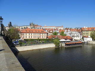 Fototapeta premium Río Moldava, Praga, República Checa