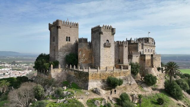 el hermoso castillo de Almod&oacute;var del r&iacute;o en la provincia de C&oacute;rdoba, Andaluc&iacute;a	
