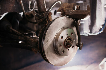 installation of new brake discs in the car