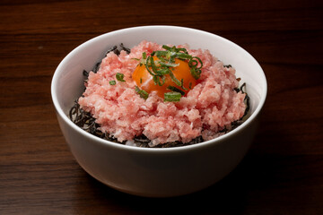 ネギトロ海鮮丼