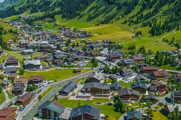 Lech am Arlberg im Luftbild, Ausblick auf das Ortszentrum