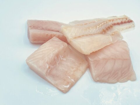 Filetes de merluza crudos