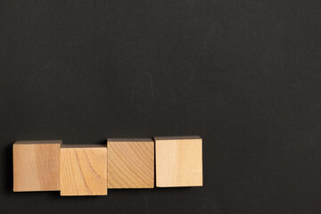 無地の木製のサイコロ　