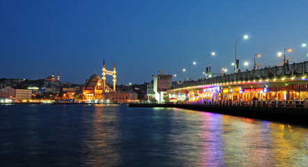 Fototapeta na wymiar Eminonu - İstanbul - TURKEY