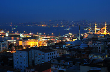 Fototapeta na wymiar İstanbul and Night