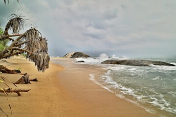 Fototapeta na wymiar scenic view over the popular Beach Sri Lanka 