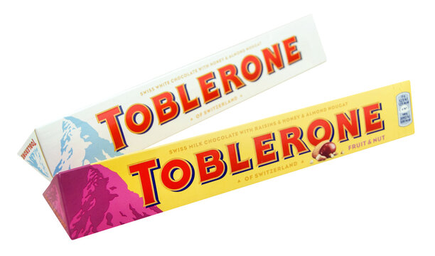 Toblerone mit Schokolade  freigestellt  Hintergrund transparent