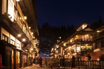銀山温泉
