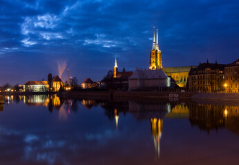 Fototapeta na wymiar Night view of Cathedral Island, Wroclaw.