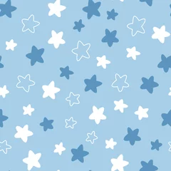 Niedliche handgezeichnete blaue und weiße Flach- und Doodle-Sterne nahtloses Vektormuster. Kawaii kosmischer Hintergrund für Kinderzimmerdekor, Kinderzimmerkunst, Stoff, Tapete, Packpapier, Bekleidung, Textil, Verpackung. © Anima Allegra