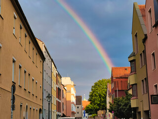Regenbogen in der Stadt
